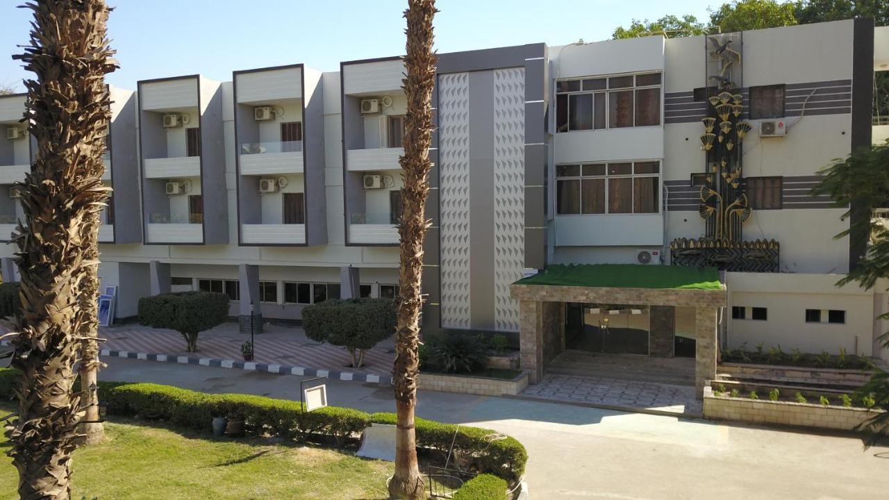 Jewel Assiut Hotel Exterior foto
